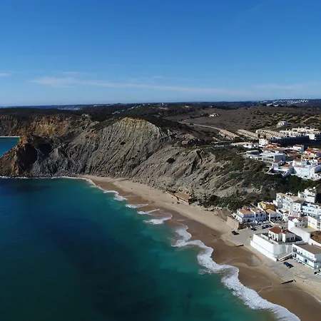 Οργανωμένο κάμπινγκ Aurora Escorpiao Burgau